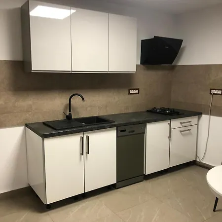 Laura House Apartment